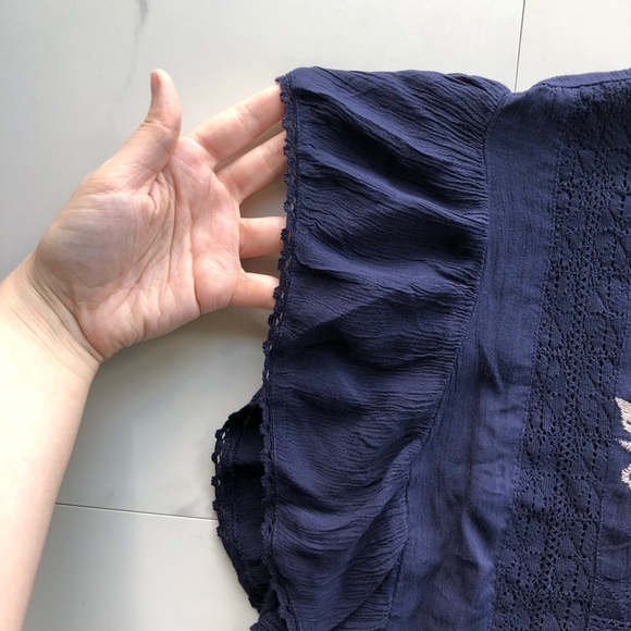 American Eagle Blue And White Embroidered Top - Picture 5 of 8